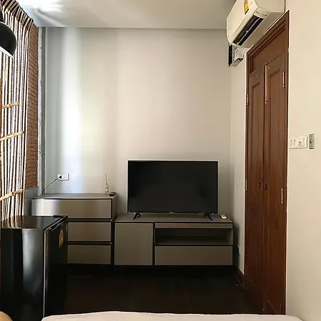 Khunluang Hostel (Adults Only) Chiang Mai Exterior photo